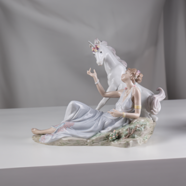 Велика порцелянова композиція "Єдиноріг та дівчина" від Lladro