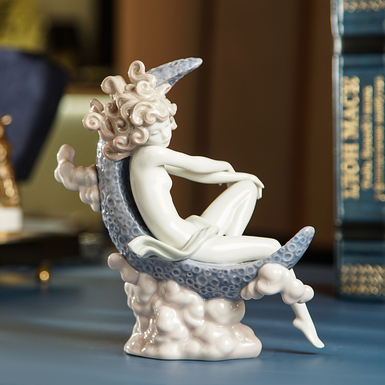 Фарфоровая статуэтка "Новолуние" от Lladro