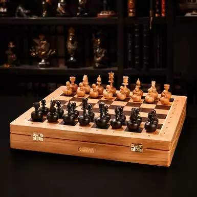 Шахматы "Непобедимые" (мореный дуб) от Karpovchess