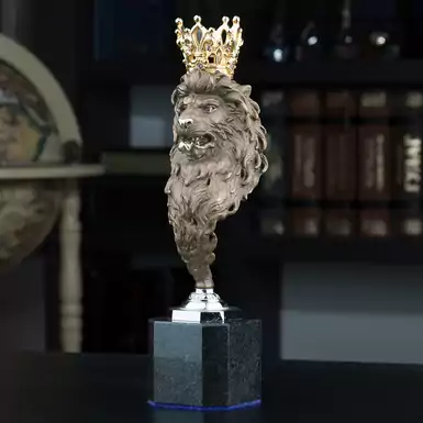 Скульптура «Лев» от Петра Озюменко