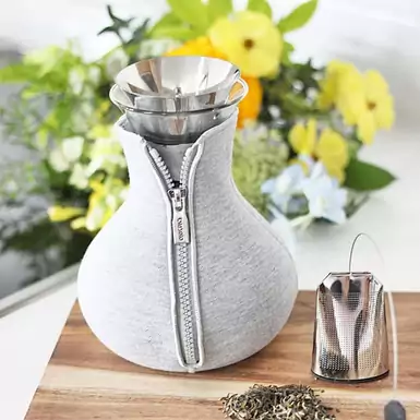 Eva Solo заварник для чаю(чайник) «Tea Maker» в світло-сірому неопреновому чохлі
