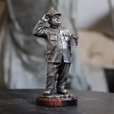 Авторская статуэтка "Бравый солдат Швейк", Зигура Н.А.