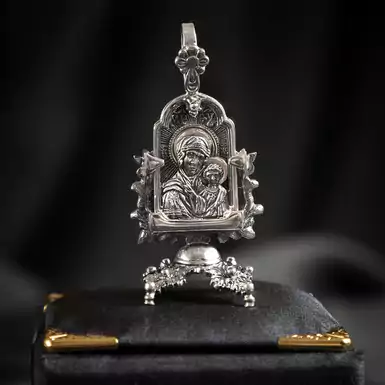 Срібна ладанка «Божа Матір» на підставці
