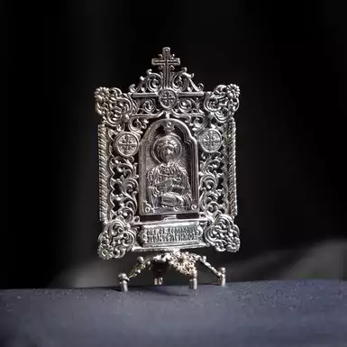 Настольная малая серебряная икона «Святой Пантелеймон» 