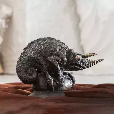Бронзовая скульптура "Хамелеон" от Олеси Данилюк