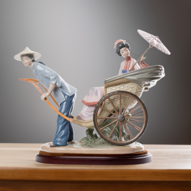 Сюжетна статуетка "Поїздка на рикші" від Lladro