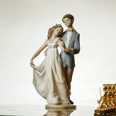 Фарфоровая статуэтка "Влюбленная пара" от Lladro