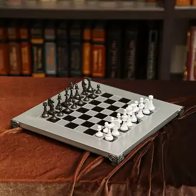 Шахматный набор "Black and White" от Manopoulos (28х28 см)