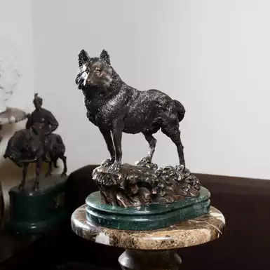 Bronze figurine "Wolf" by Oleg Kedria