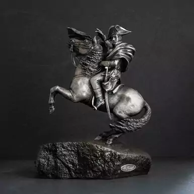Серебряная фигура "Наполеон на коне" ручной работы