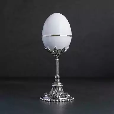 Серебряная фигура "Курица в яйце" ручной работы