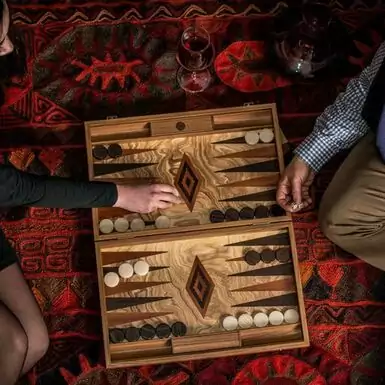 Manopoulos нарды в корпусе из оливкового дерева