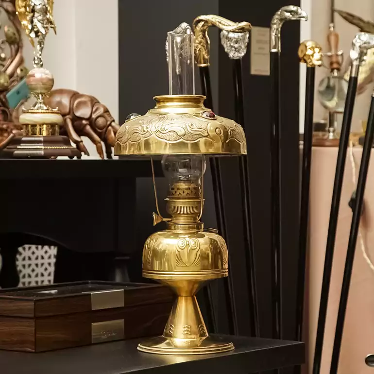 Купить бронзовую керосиновую лампу в стиле Art Nouveau, начало 20-го .
