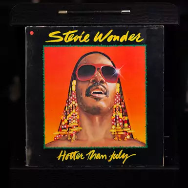Vinyl record Stevie Wonder ‎– Hotter Than July