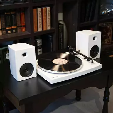 Виниловая музыкальная система "T150C Shelf System White" от Crosley