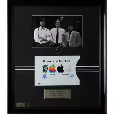 Автографи засновників компанії "Apple" Стіва Возняка та Рона Уейна