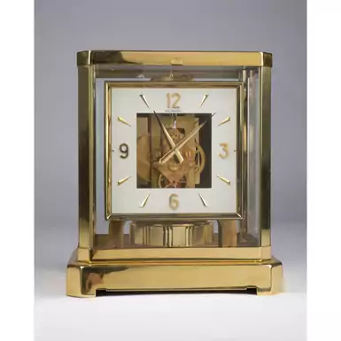 Раритетные настольные часы с квадратным циферблатом от Jaeger LeCoultre, 1960-1965 гг