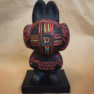 Авторская скульптура "Черный кролик - Мотан"