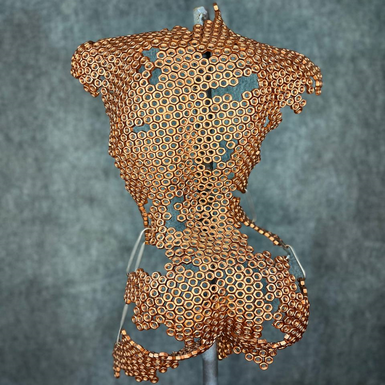 Фигура женского тела "Персефона" (задняя часть) из гаек 