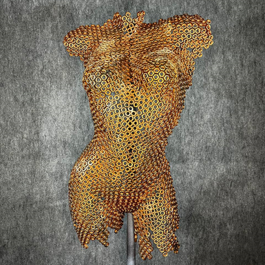 Фигура женского тела "Фортуна" (передняя часть) из гаек