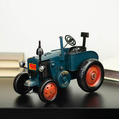 Модель німецького трактора Lanz Bulldog з нафтовим двигуном від Nitsche (виготовлено у ретро стилі)