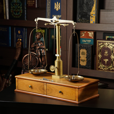 Apothecary scales of the 20th century