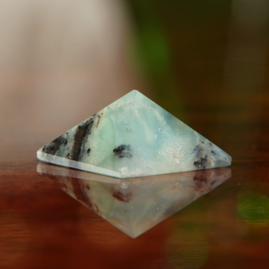Пірамідка з натурального смарагду "Talisman" від Stone Art Designe (5 г)