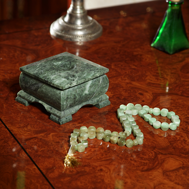 Подарочный набор "Четки из жадеита в шкатулке из змеевика" от Stone Art Designe