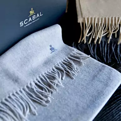 Сірий шарф від Scabal