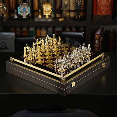 Шахматы в стиле древнегреческой мифологии с золотыми/серебряными фигурами и бронзовой шахматной доской (36 x 36 см) от Manopoulos
