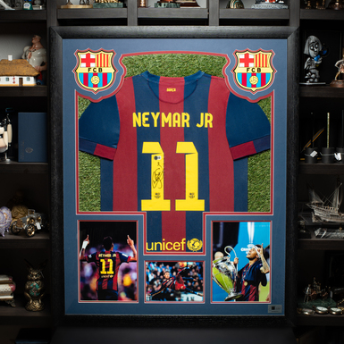 Автограф на ігровій футболці футболіста Національної збірної Бразилії Неймара з колажем