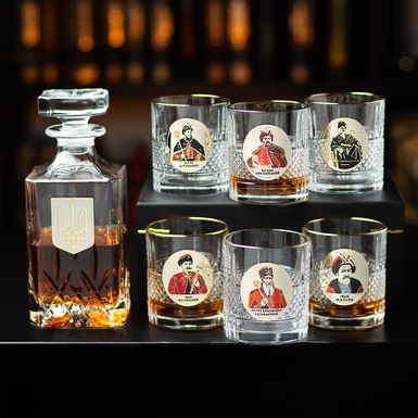 Whiskey set of 6 glasses and decanter with gilding and enamels "Hetmans of Ukraine" (Vyhovskyi, Doroshenko, Mazepa, Skoropadskyi, Khmelnytskyi, Konashevich-Sagaidachnyi) with the sign "Malyy Zub" by BIANCANEVE