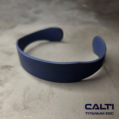 Titanium cuff bracelet "Power" by Calti