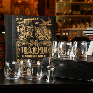 "Unbreakable" whiskey set (6 glasses) in an oak gift box