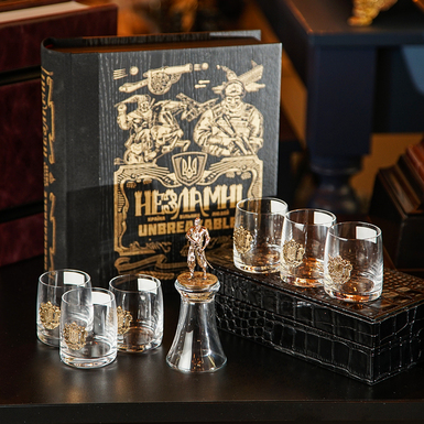 Set for "Unbreakable" vodka (6 glasses) in an oak gift box