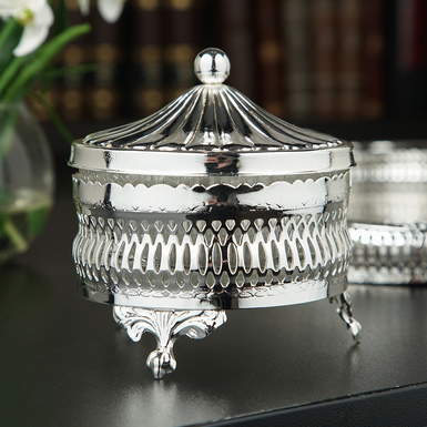 Silver plated round sugar bowl with lid "Charm" by Queen Anne, UK