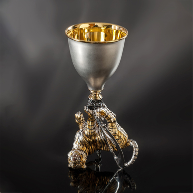 Серебряный бокал "Тигр" с коньячными бриллиантами от Lobortas