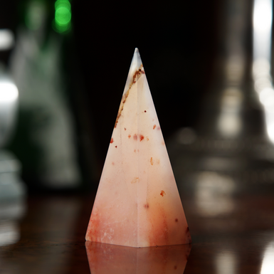 Пірамідка з халцедону "Pink Lake" від Stone Art Designe (40 г)