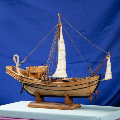 Декоративна модель давньоримського зерновоза ручної роботи