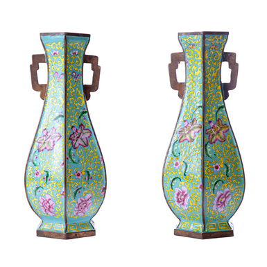Комплект антикварных ваз из эмали с медными ручками "Цветочный мотив" (2 шт.), Китай, середина 20-го века