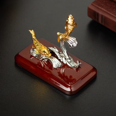 Statuette "Carps on the waves" in gold and palladium (Singapore)