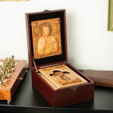 Gift Bible in a case and case with a wooden palette