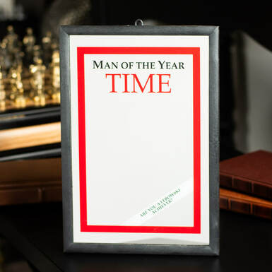 Framed mirror "Man of the Year" from Nitsche