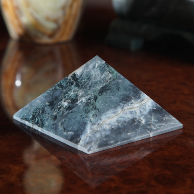 "Annie" Ice Quartz Pyramid by Stone Art Designe (240g)