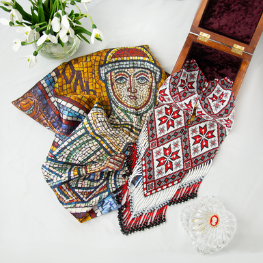 Gift set - silk scarf “Symbol - Princess Olga” from FAMA (limited collection, 65x65 cm) and handmade beaded gerdan in a wooden box, ornament from Cherkasy region