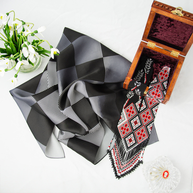 Gift set - handmade gerdan "Red and Black" made of beads in a wooden box, an ornament of the Cherkasy region and a silk scarf "Bold move: a silk game of chess" from FAMA (limited collection, 65x65 cm)