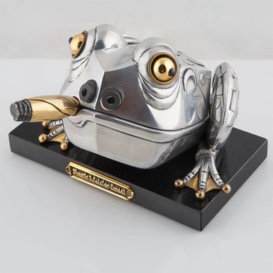 Exclusive sculpture made of silver and gold "Frog with a cigar", Frank Meisler Gallery