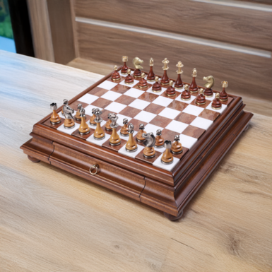 Chess set in lacquered wood with marble top Giocare a scacchi