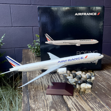 Эксклюзивная модель самолета Boeing 777-300ER Air France 1:200