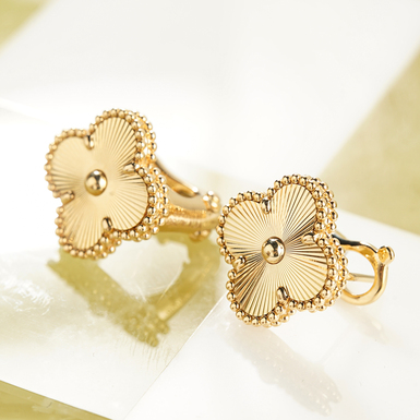 Vintage yellow gold earrings "Alhambra" (Van Cleef & Arpels style design)